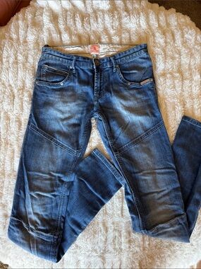 Superdry 99% Cotton Low Cut Jeans